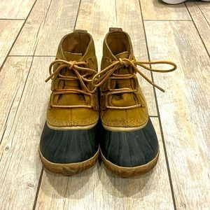 Sorel out n about size 8